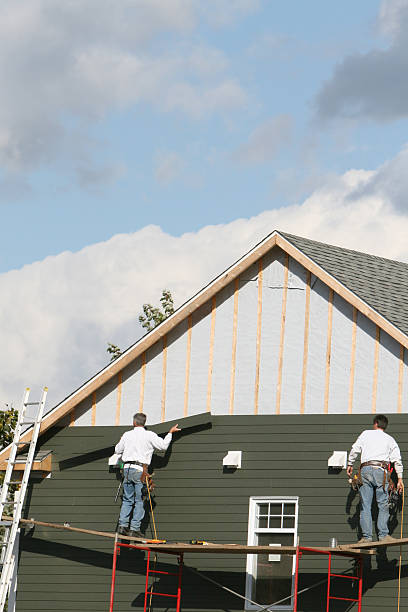 Affordable siding repair and maintenance services in Hooks, TX